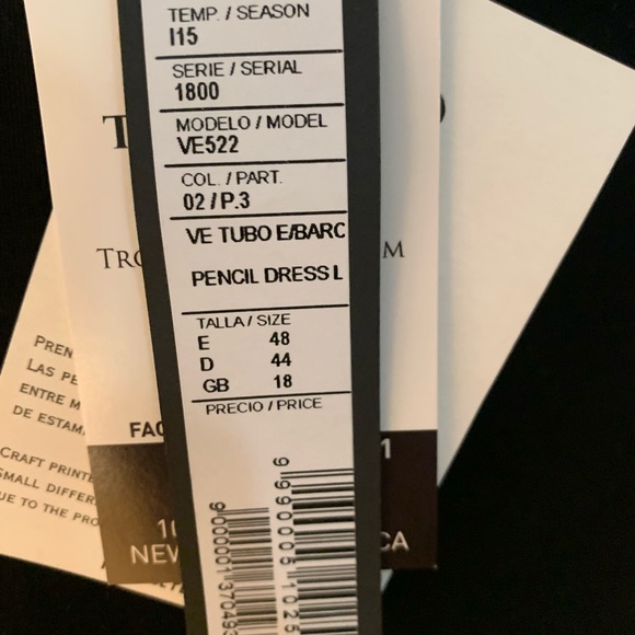 New, never worn leather trim neckline - Picture 5 of 5